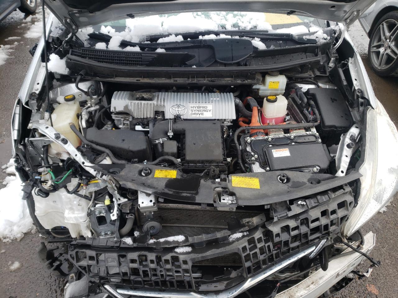 Photo 7 from auction – 2014 TOYOTA PRIUS V with VIN JTDZN3EU8E3325037