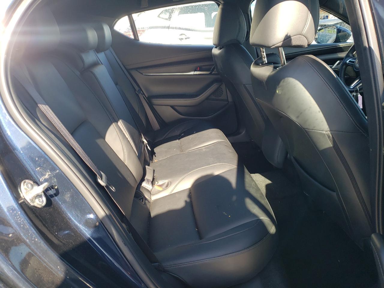 Photo 6 from auction – 2019 MAZDA 3 PREFERRE with VIN JM1BPAMM6K1136525