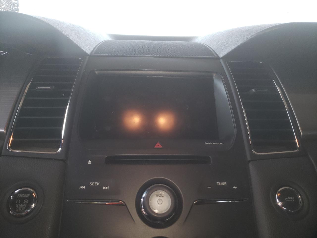 Photo 9 from auction – 2015 FORD TAURUS SEL with VIN 1FAHP2E85FG208373