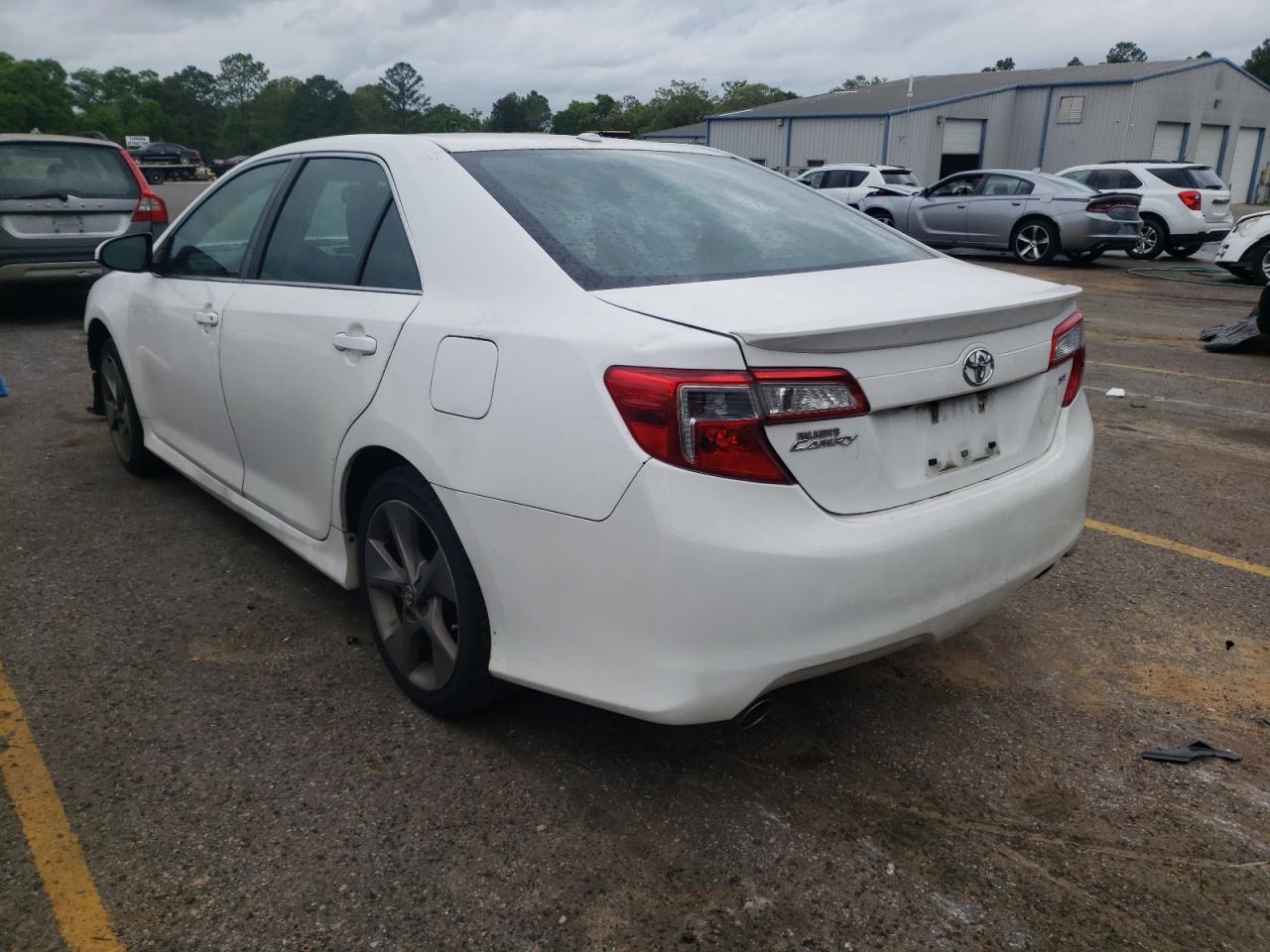 Photo 3 from auction – 2014 TOYOTA CAMRY SE with VIN 4T1BK1FK7EU542399