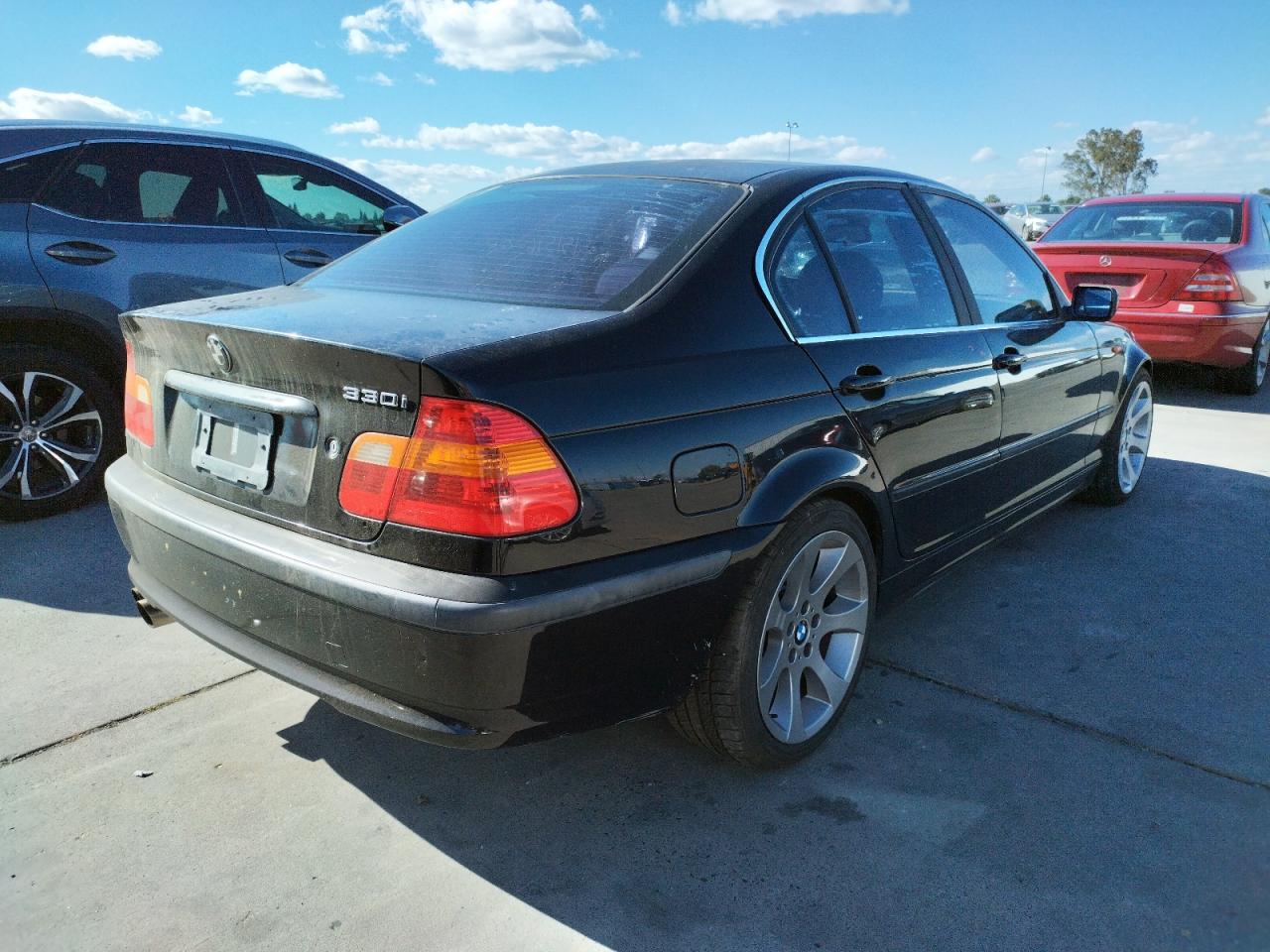 Photo 4 from auction – 2002 BMW 330 I with VIN WBAEV534X2KM18122