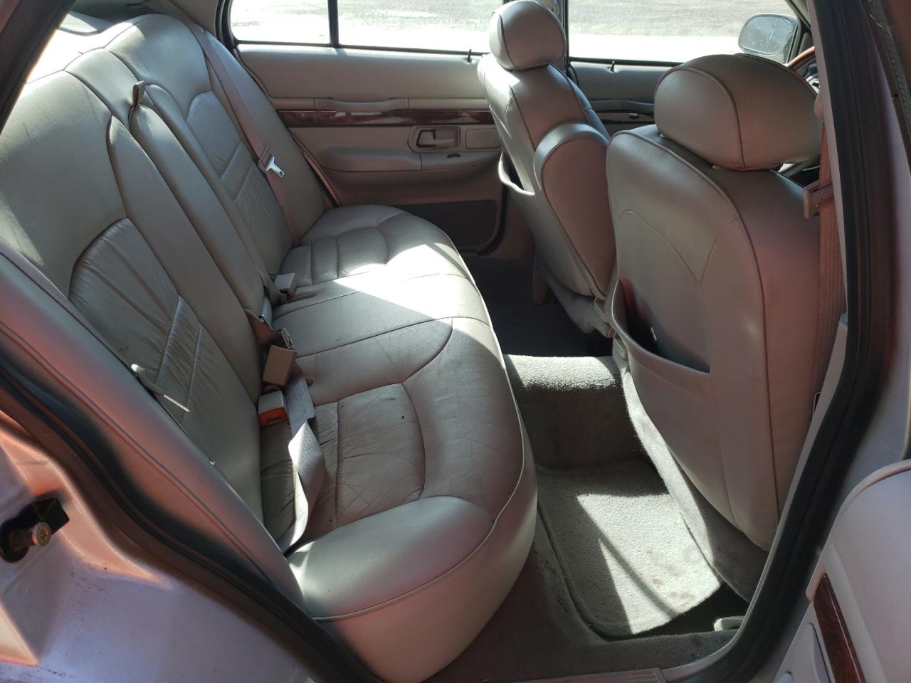 Photo 6 from auction – 2002 MERCURY GRAND MARQ with VIN 2MEFM75W22X662721