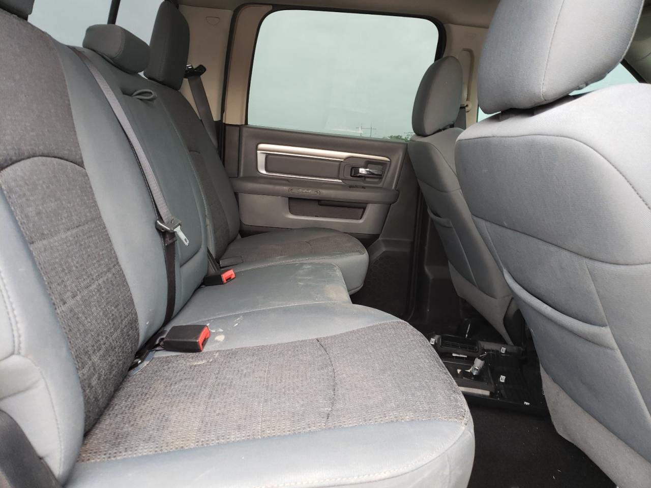 Photo 6 from auction – 2017 RAM 2500 SLT with VIN 3C6UR5DL3HG537548