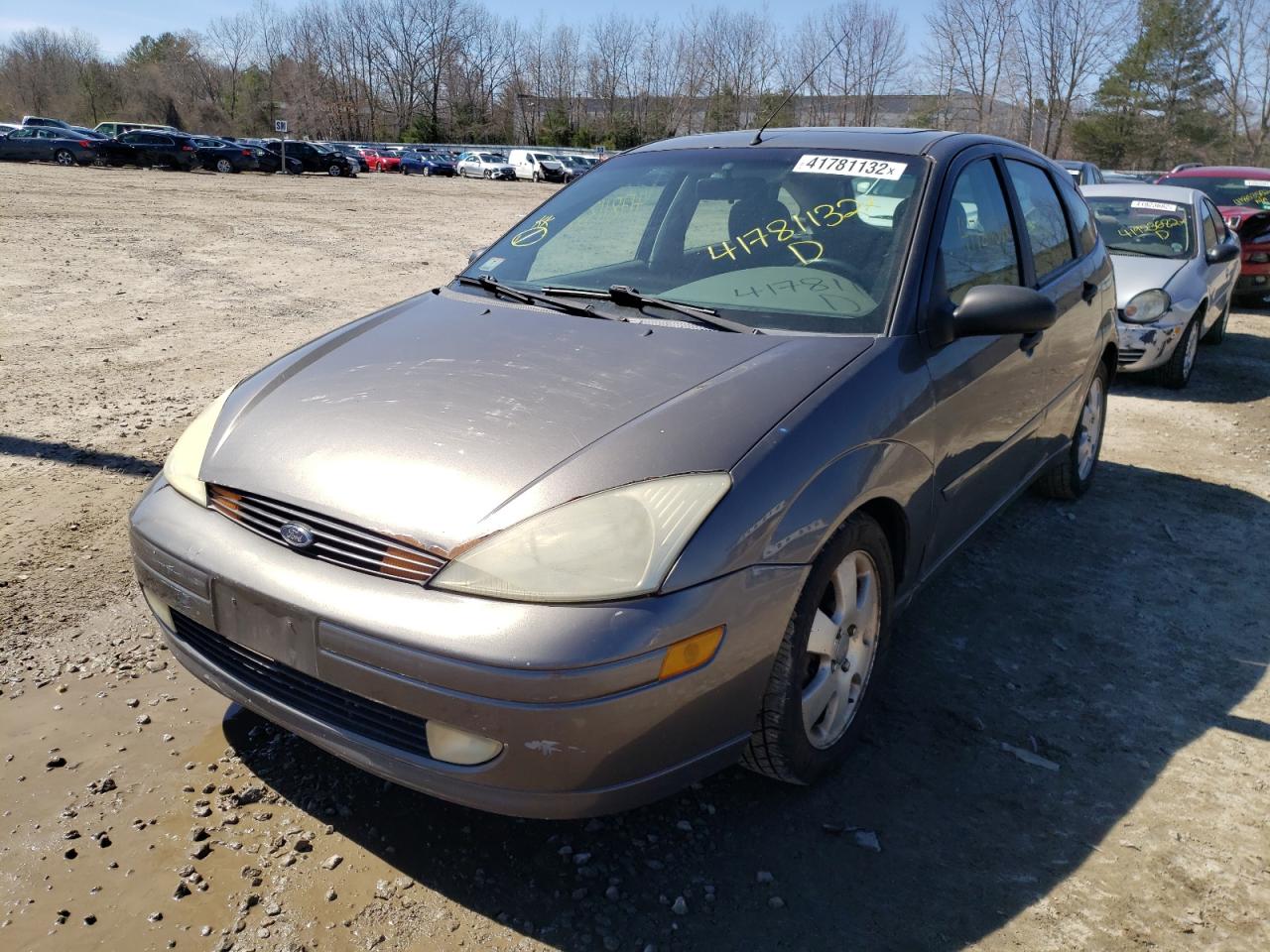 Photo 2 from auction – 2002 FORD FOCUS ZX5 with VIN 3FAFP37342R157529