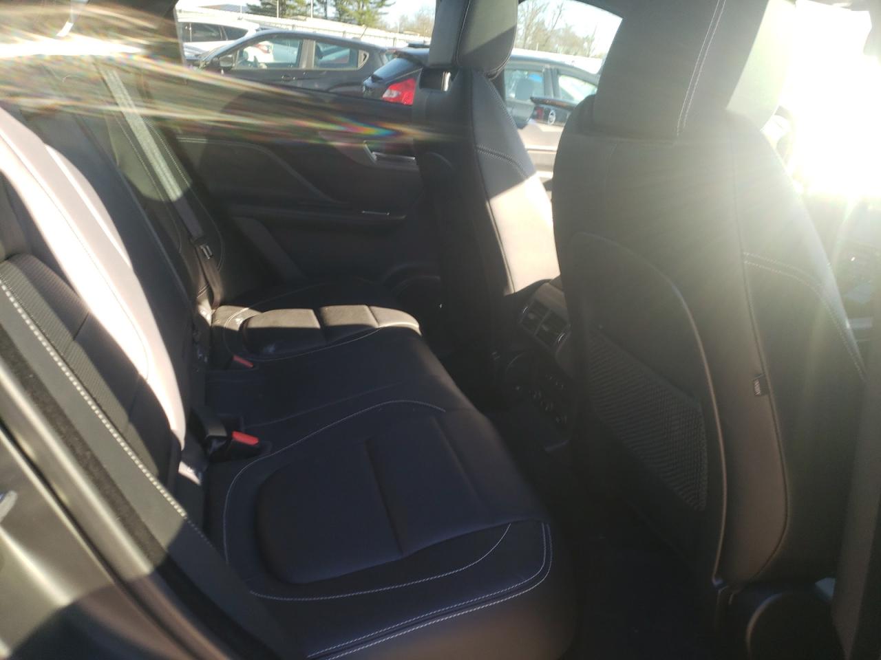 Photo 6 from auction – 2017 JAGUAR F-PACE S with VIN SADCM2BV4HA071749