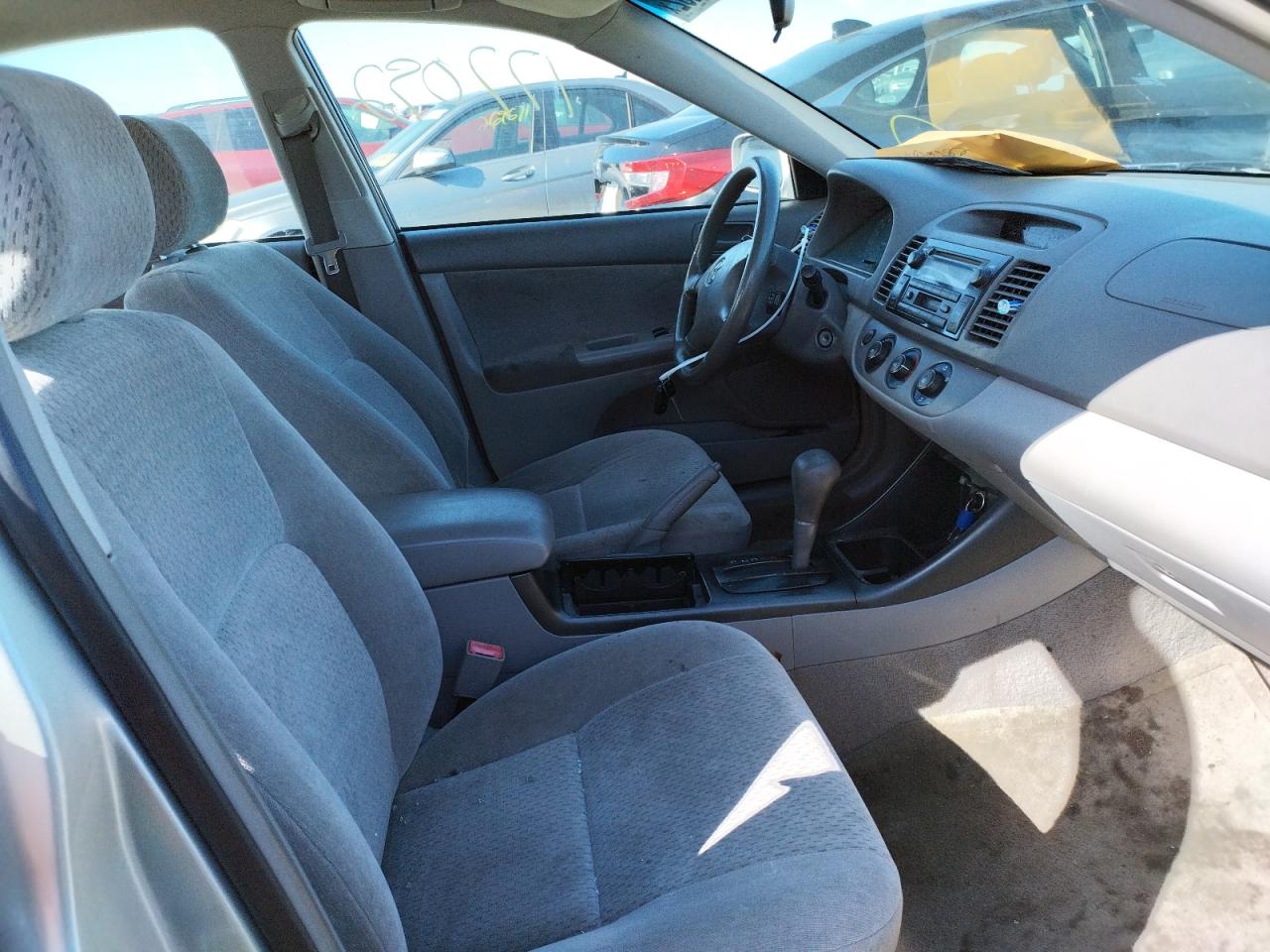 Photo 5 from auction – 2003 TOYOTA CAMRY LE with VIN JTDBE32K630153206