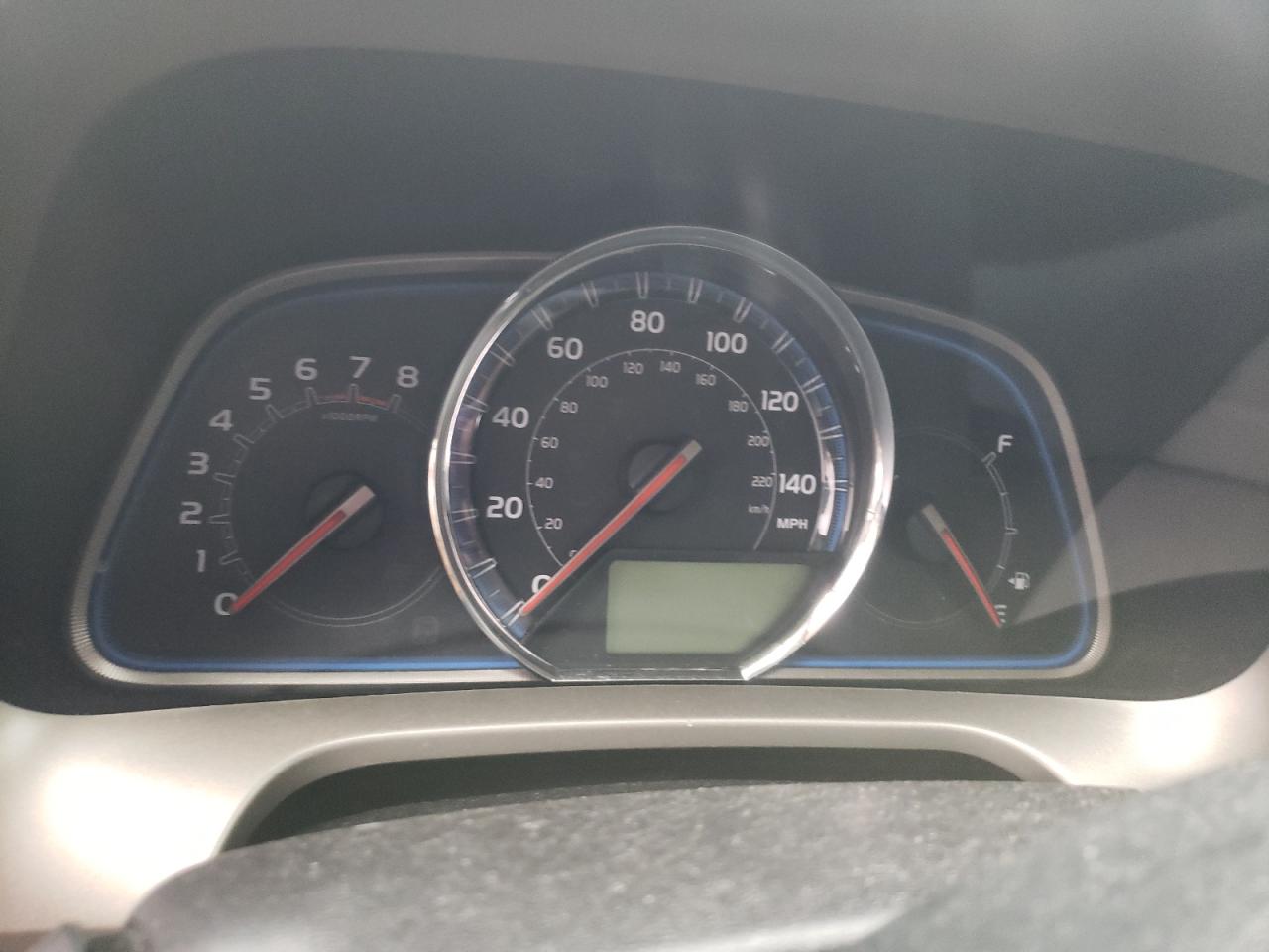 Photo 8 from auction – 2014 TOYOTA RAV4 LIMIT with VIN 2T3DFREV4EW199453