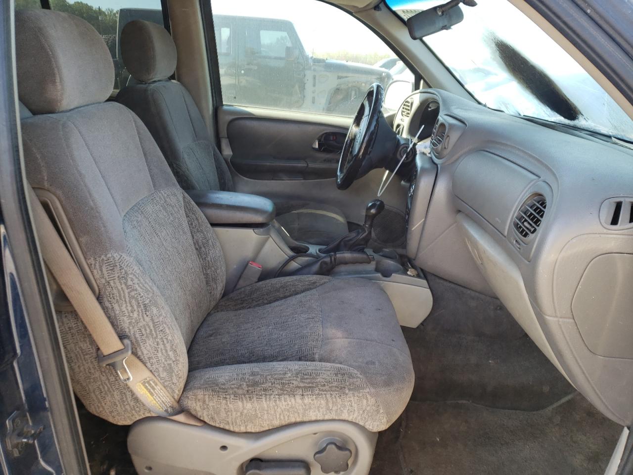 Photo 5 from auction – 2003 CHEVROLET TRAILBLAZE with VIN 1GNDS13S132261703
