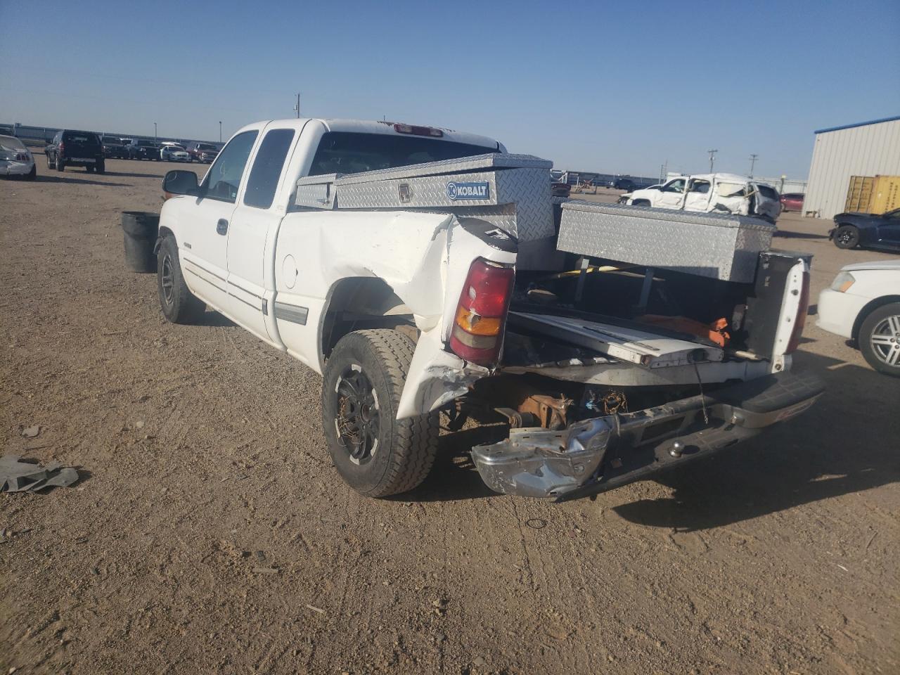 Photo 3 from auction – 2001 CHEVROLET SILVERADO with VIN 2GCEC19T111103482