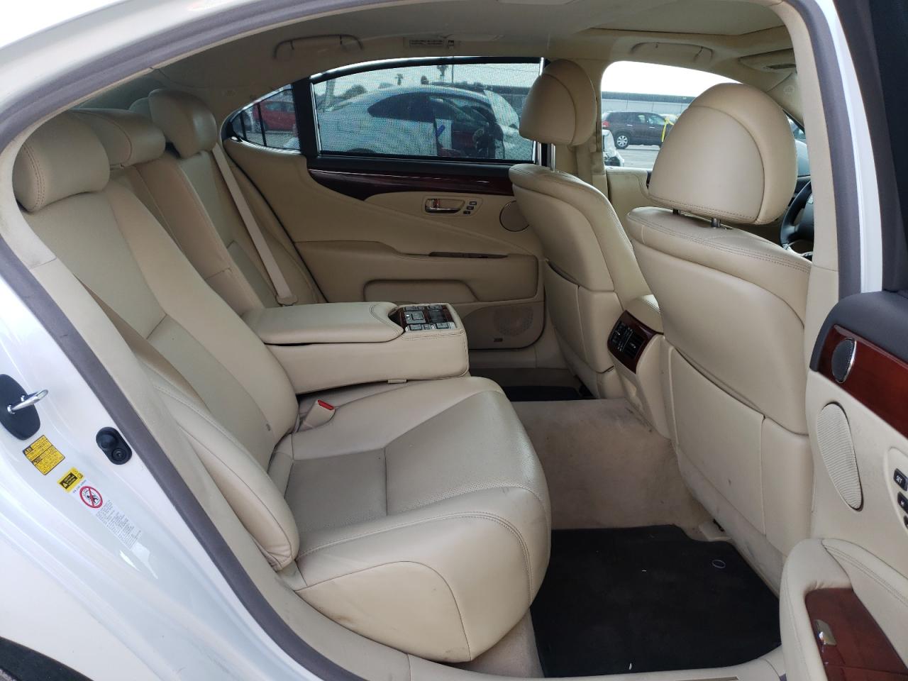 Photo 6 from auction – 2011 LEXUS LS 460L with VIN JTHGL1EF2B5043493
