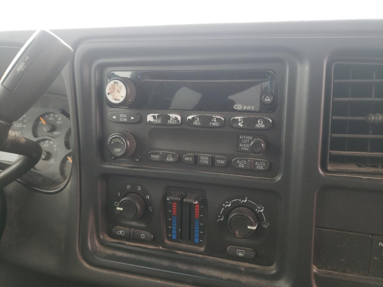 Photo 9 from auction – 2003 CHEVROLET SILVERADO with VIN 2GCEK19T231341282