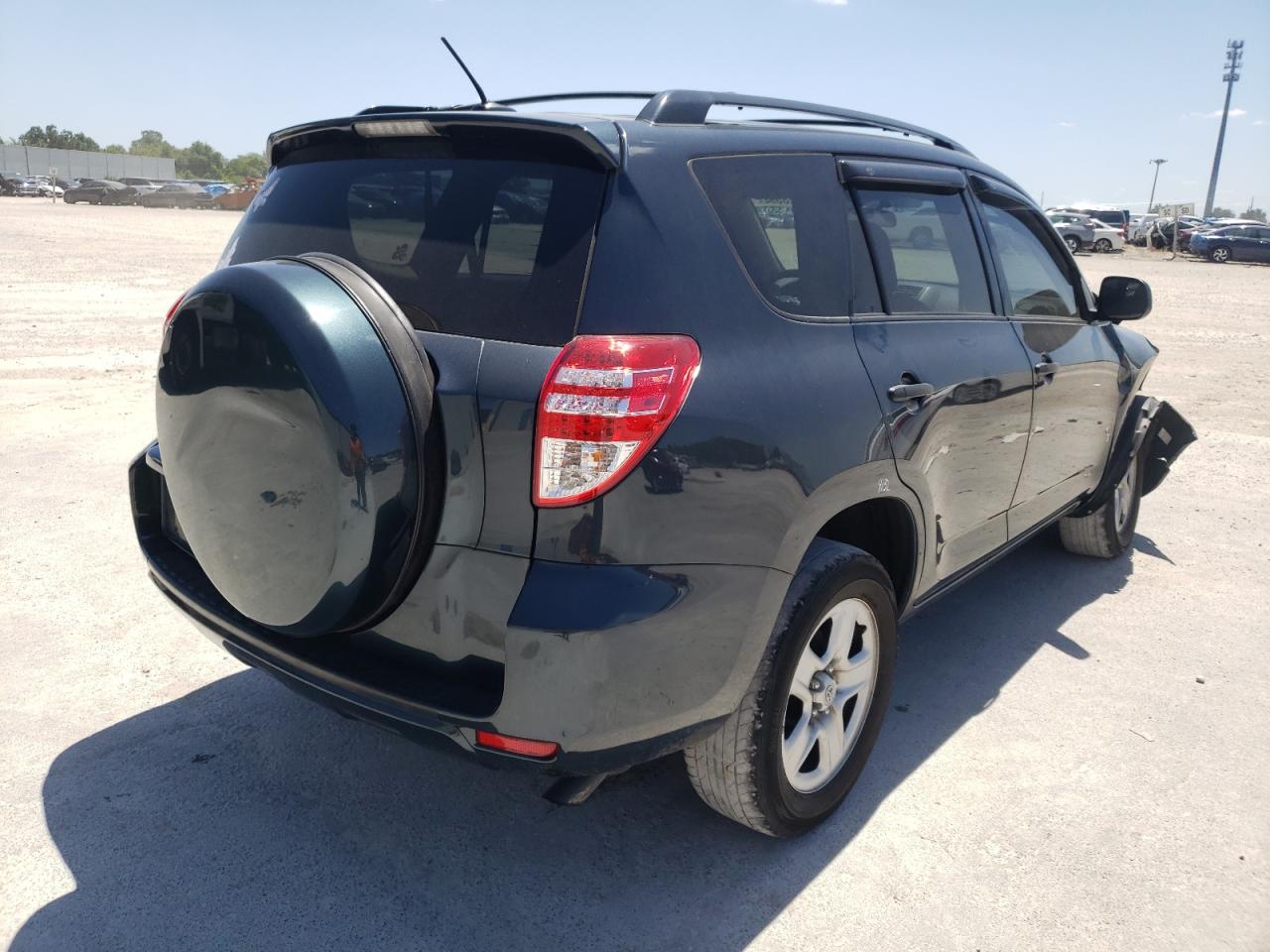 Photo 4 from auction – 2011 TOYOTA RAV4 with VIN 2T3ZF4DV8BW057239