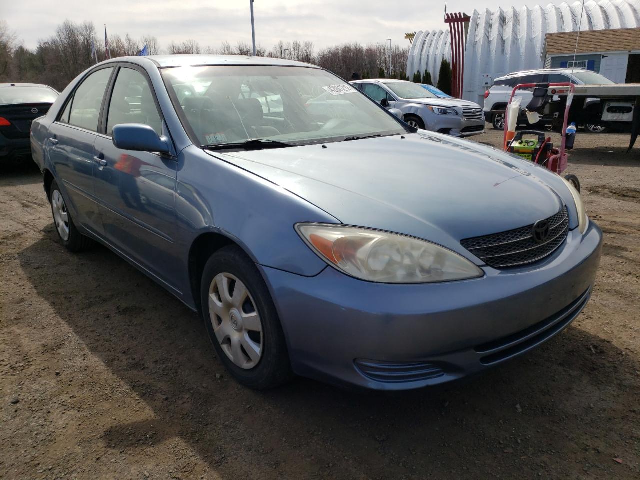 TOYOTA CAMRY LE 2003 with VIN 4T1BE32K23U687596 - Photo from auction