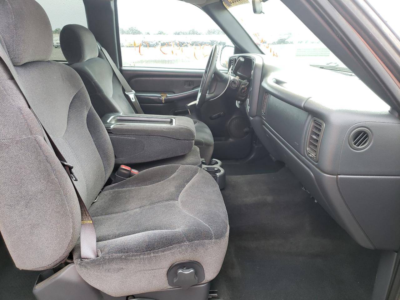 Photo 5 from auction – 2001 GMC NEW SIERRA with VIN 2GTEC19V011240575