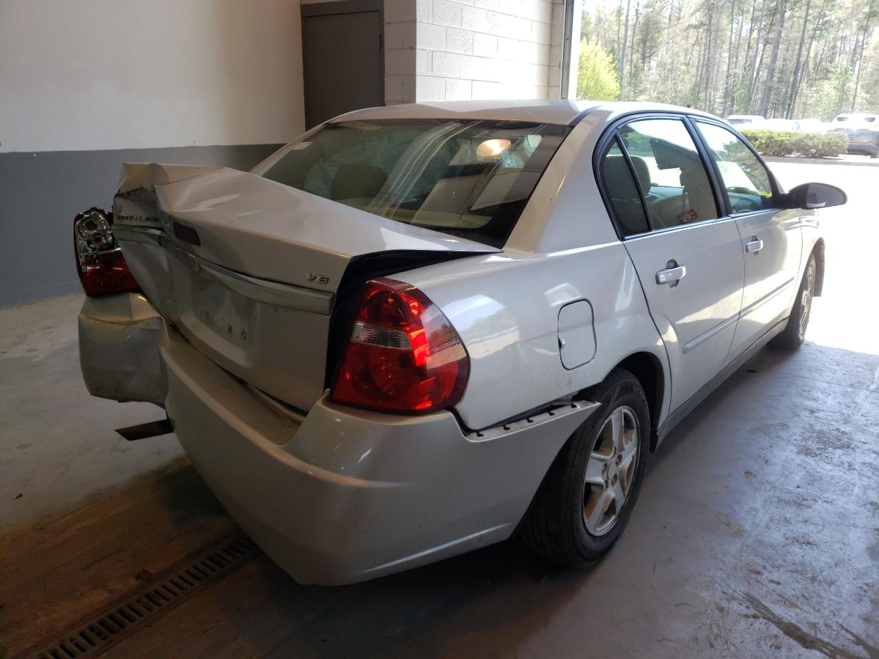 Photo 4 from auction – 2004 CHEVROLET MALIBU LS with VIN 1G1ZT54884F183896