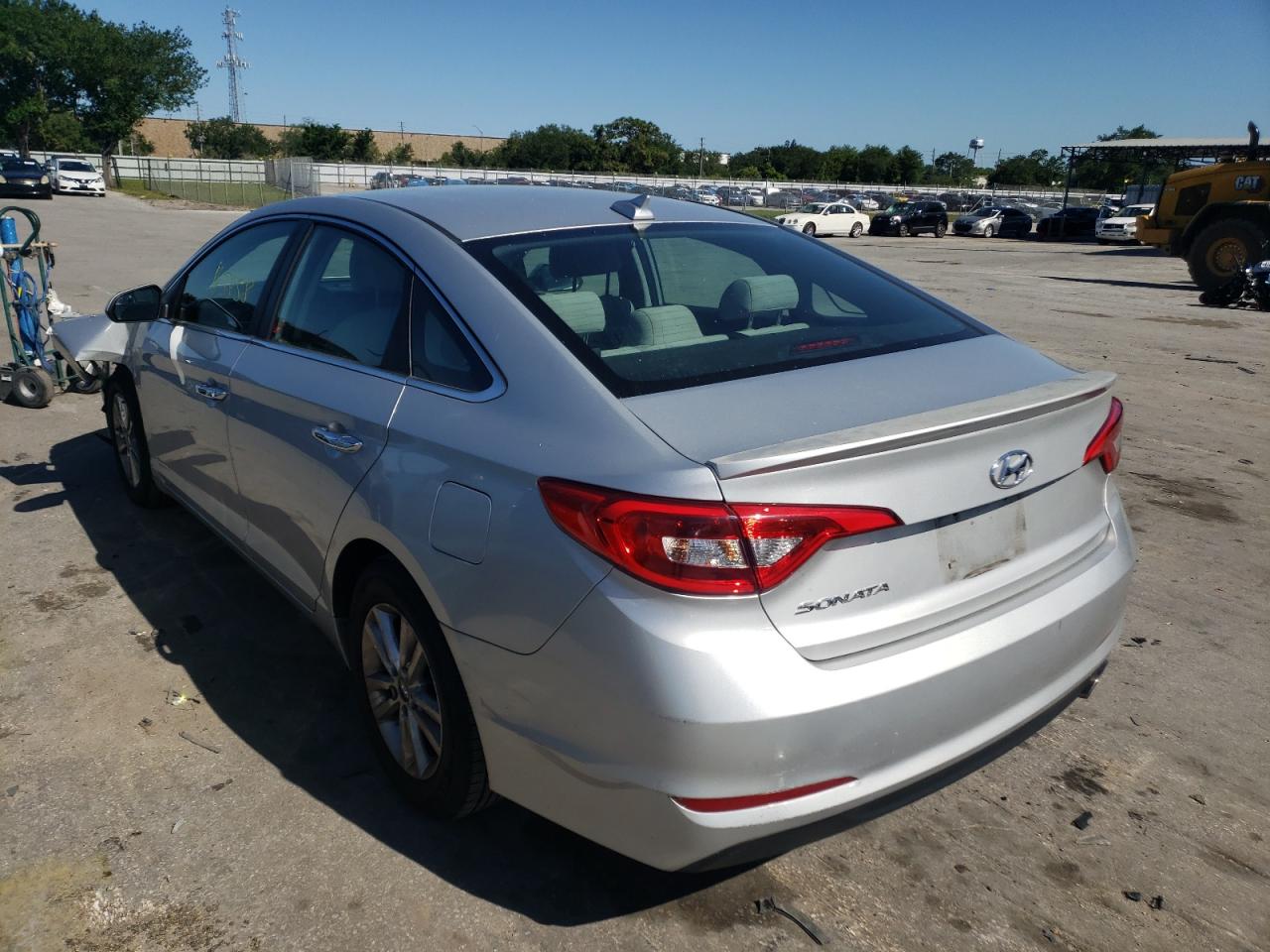 Photo 3 from auction – 2016 HYUNDAI SONATA SE with VIN 5NPE24AF8GH352945