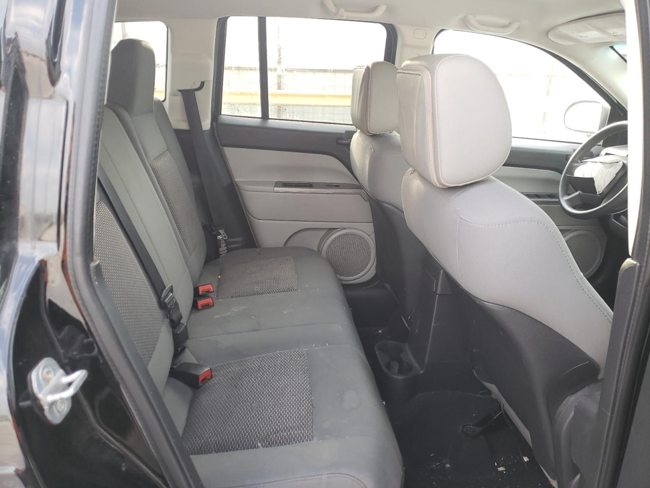 Photo 6 from auction – 2007 JEEP COMPASS with VIN 1J8FT47W67D382517