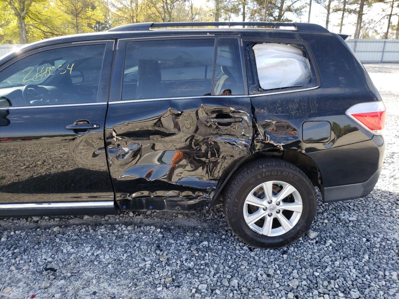 Photo 9 from auction – 2011 TOYOTA HIGHLANDER with VIN 5TDZK3EH8BS042854