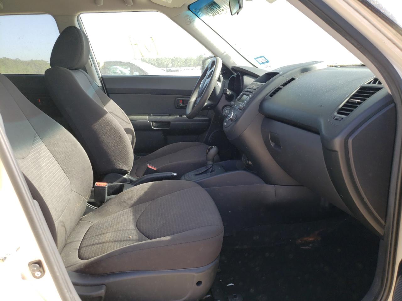 Photo 5 from auction – 2013 KIA SOUL with VIN KNDJT2A5XD7756921
