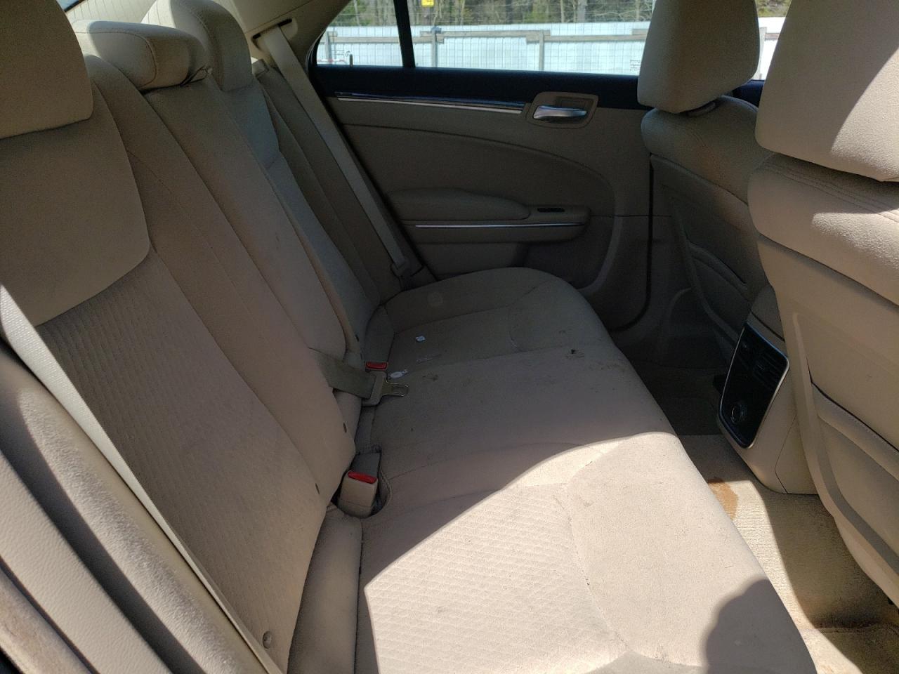 Photo 6 from auction – 2012 CHRYSLER 300 with VIN 2C3CCAAG3CH165941