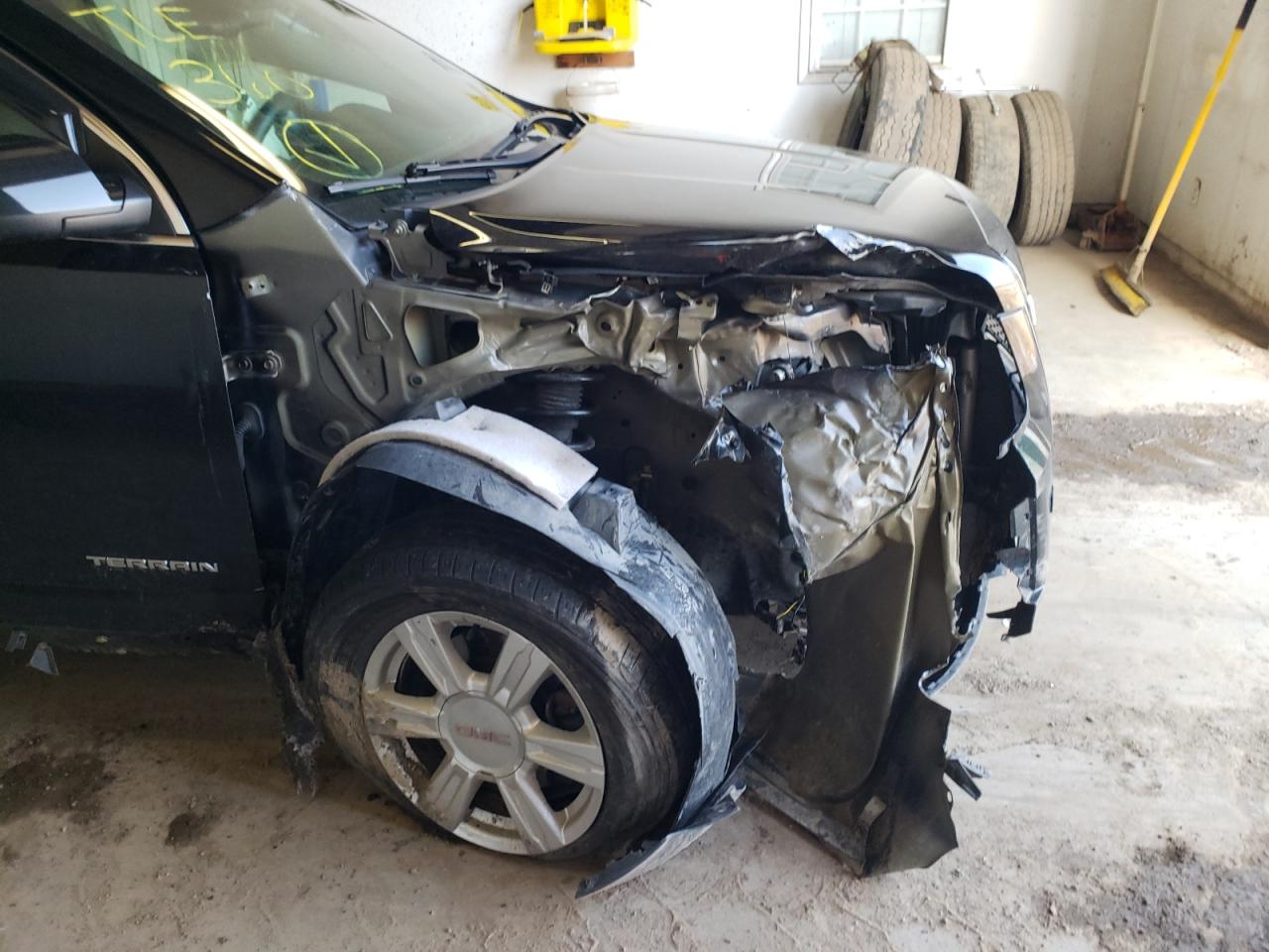 Photo 9 from auction – 2015 GMC TERRAIN SL with VIN 2GKFLWEK2F6327700