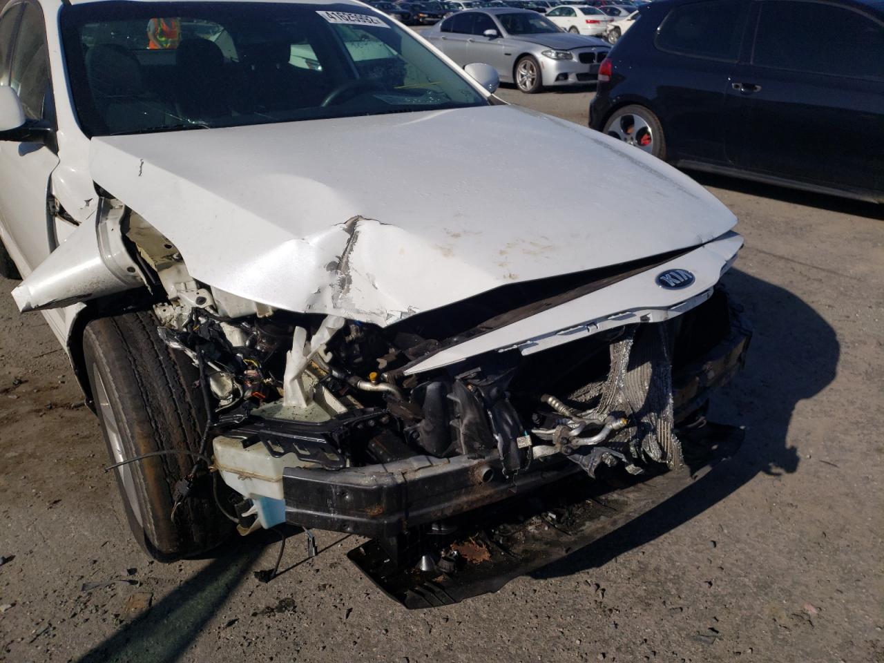 Photo 9 from auction – 2015 KIA OPTIMA LX with VIN KNAGM4A7XF5606534