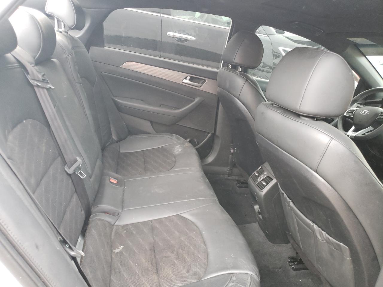 Photo 6 from auction – 2019 HYUNDAI SONATA LIM with VIN 5NPE34AF1KH817586