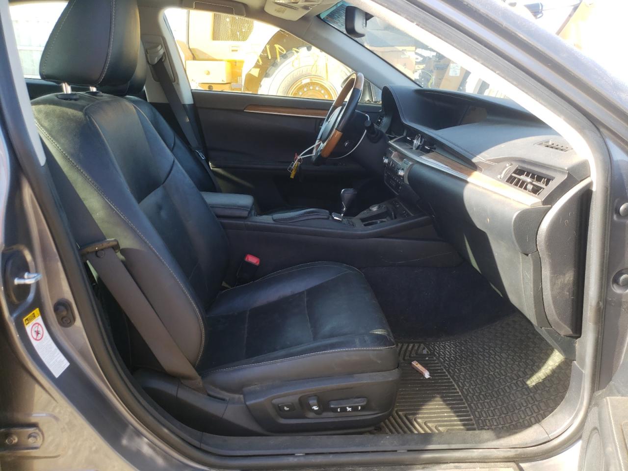 Photo 5 from auction – 2015 LEXUS ES 300H with VIN JTHBW1GGXF2090446