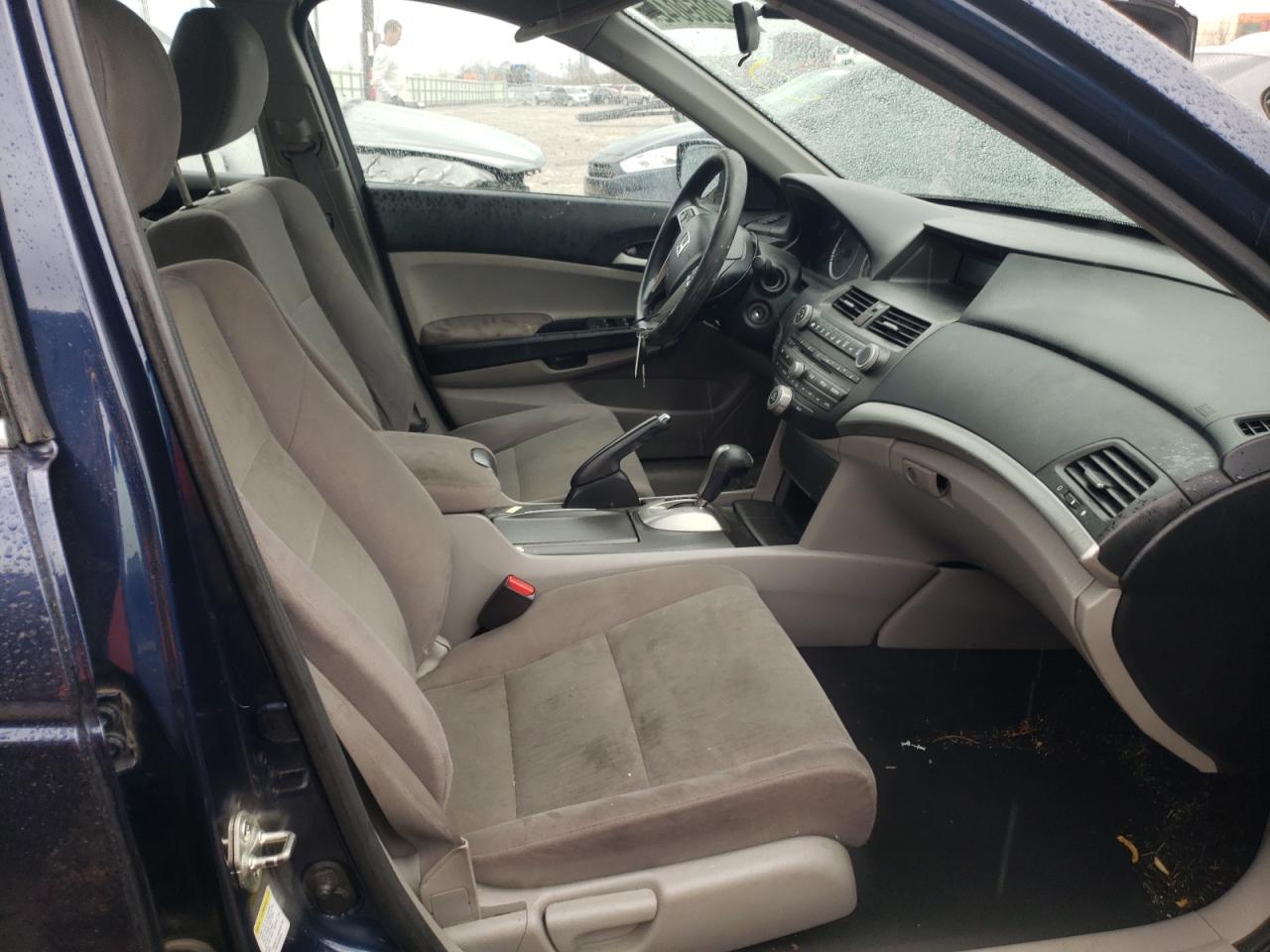 Photo 5 from auction – 2012 HONDA ACCORD LXP with VIN 1HGCP2F44CA047756