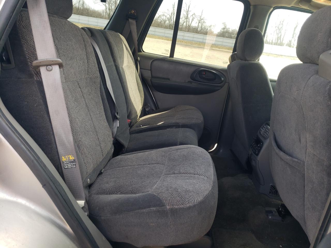 Photo 6 from auction – 2003 CHEVROLET TRAILBLAZE with VIN 1GNDT13S532247204