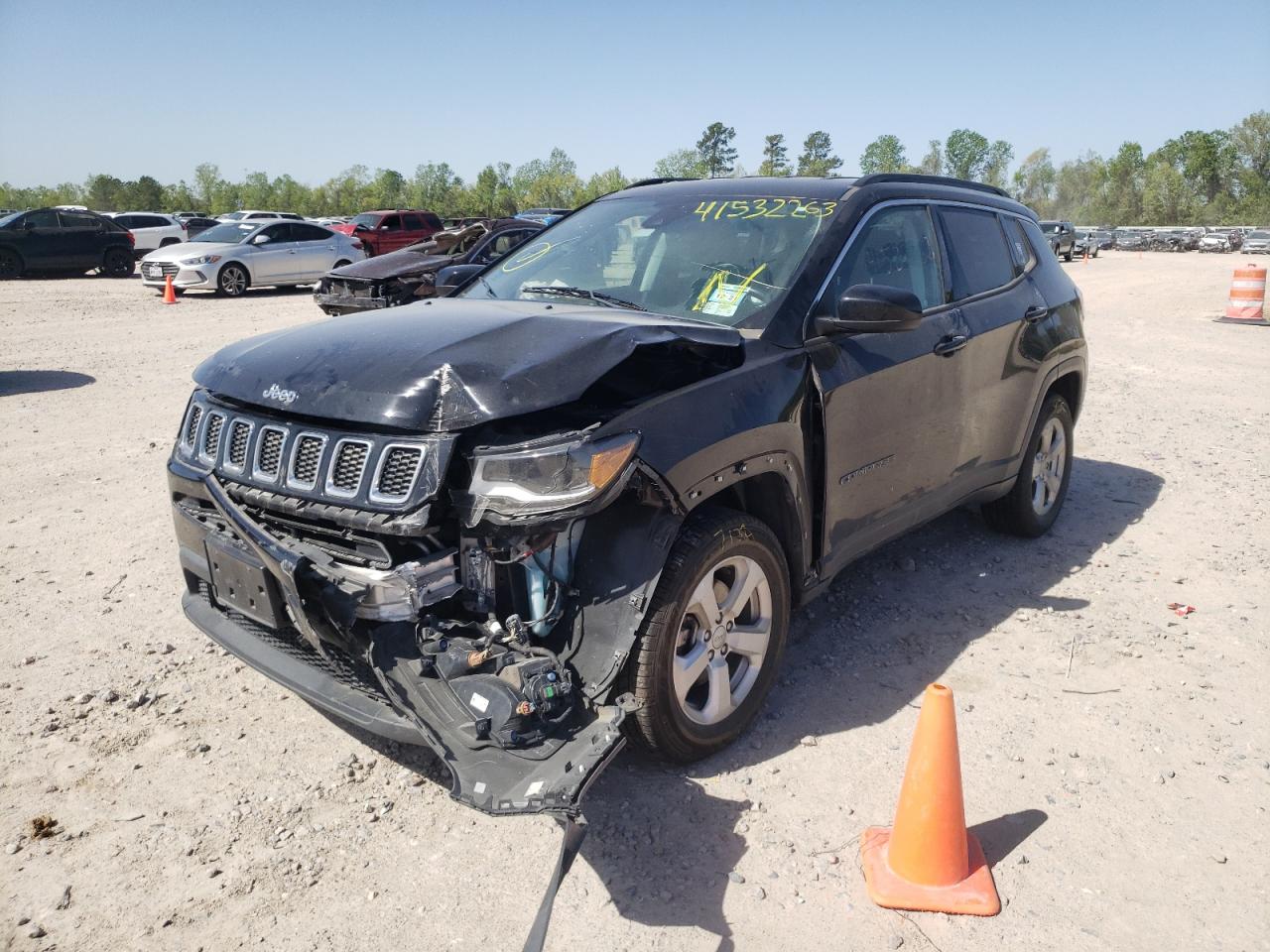 Photo 2 from auction – 2018 JEEP COMPASS with VIN 3C4NJDBB6JT393287