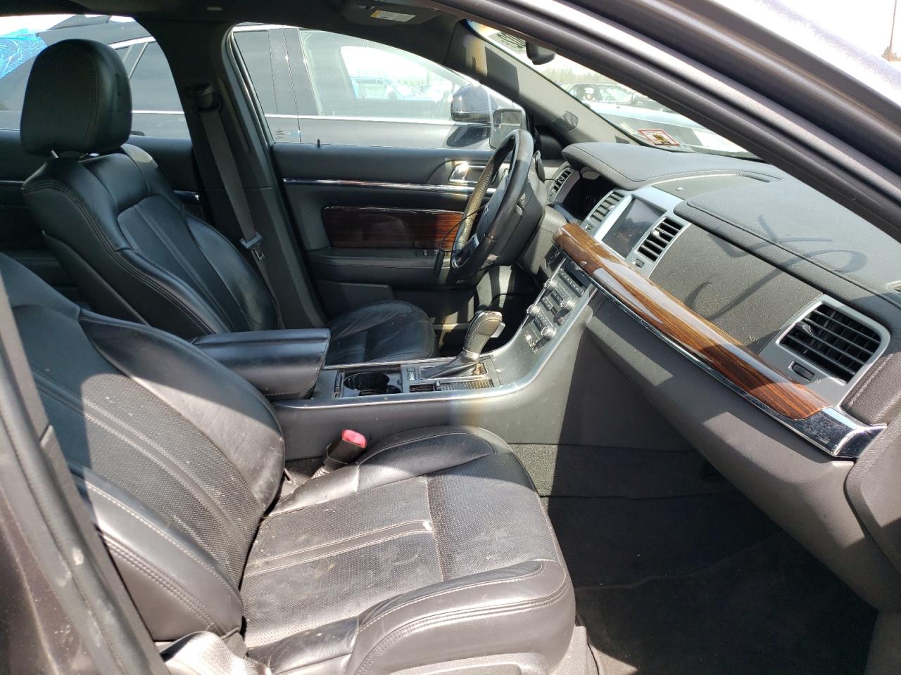Photo 5 from auction – 2011 LINCOLN MKS with VIN 1LNHL9FT7BG604179