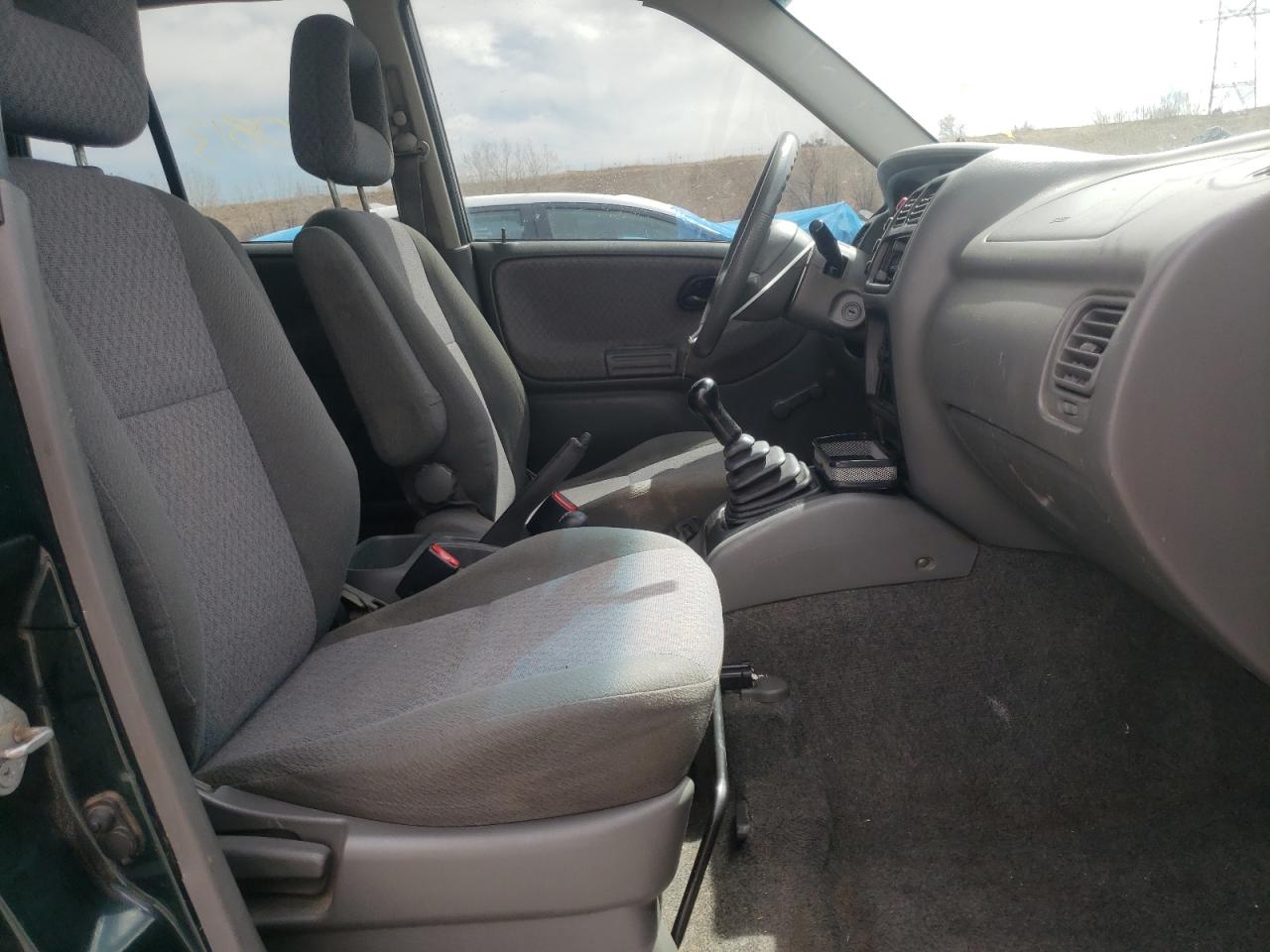 Photo 5 from auction – 2002 CHEVROLET TRACKER with VIN 2CNBJ13C126907962