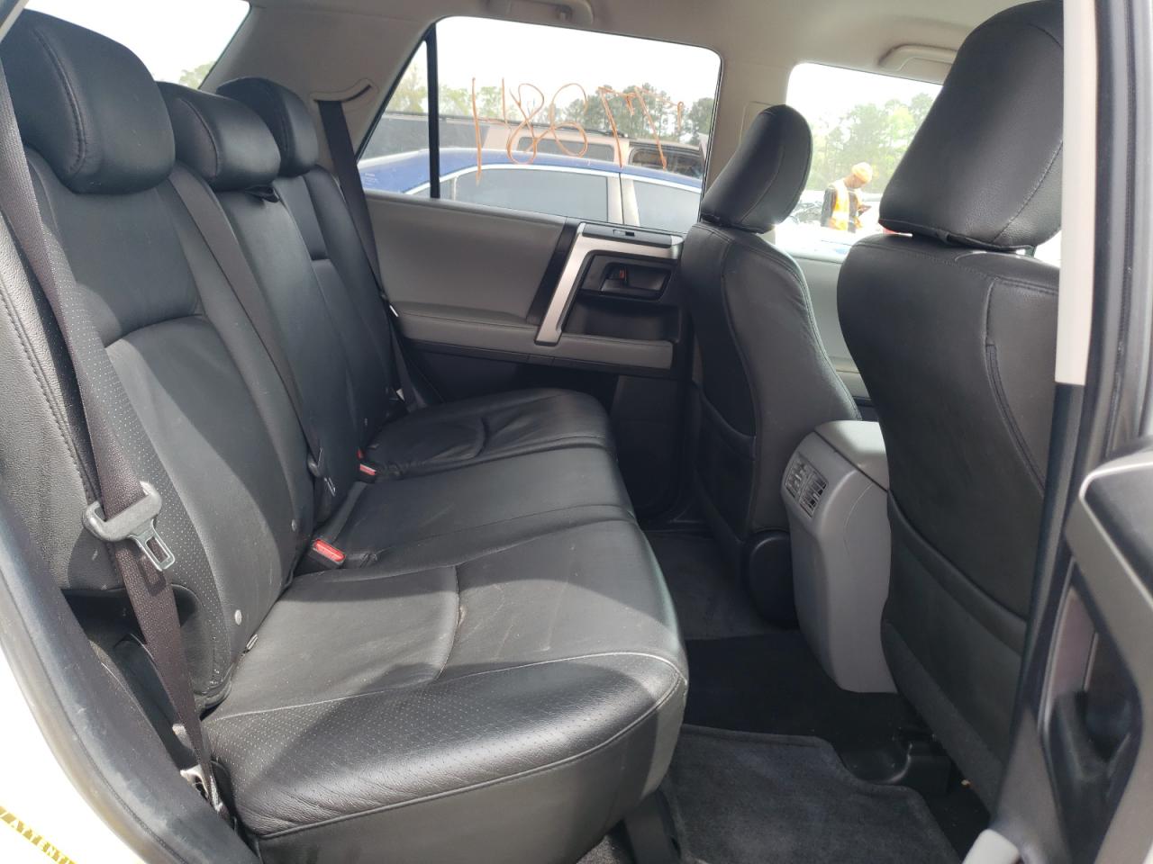Photo 6 from auction – 2010 TOYOTA 4RUNNER SR with VIN JTEZU5JR1A5006167