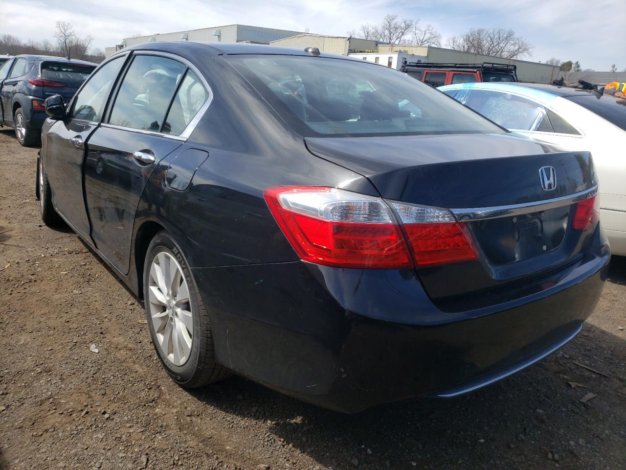 Photo 3 from auction – 2015 HONDA ACCORD EXL with VIN 1HGCR2F81FA062152