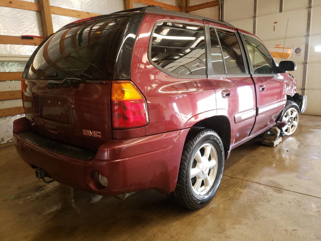Photo 4 from auction – 2004 GMC ENVOY with VIN 1GKDT13S542375201