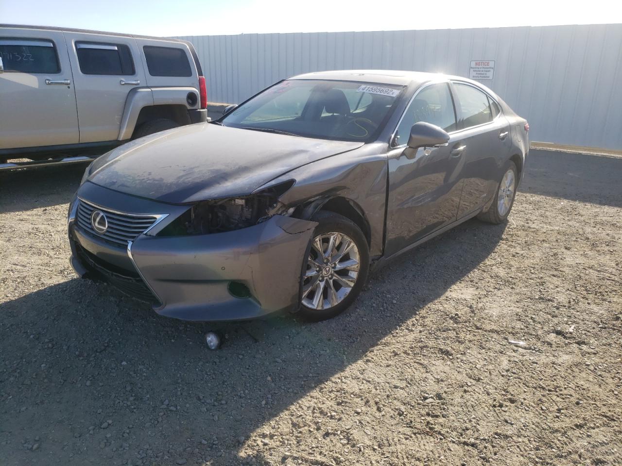 Photo 2 from auction – 2015 LEXUS ES 300H with VIN JTHBW1GGXF2090446