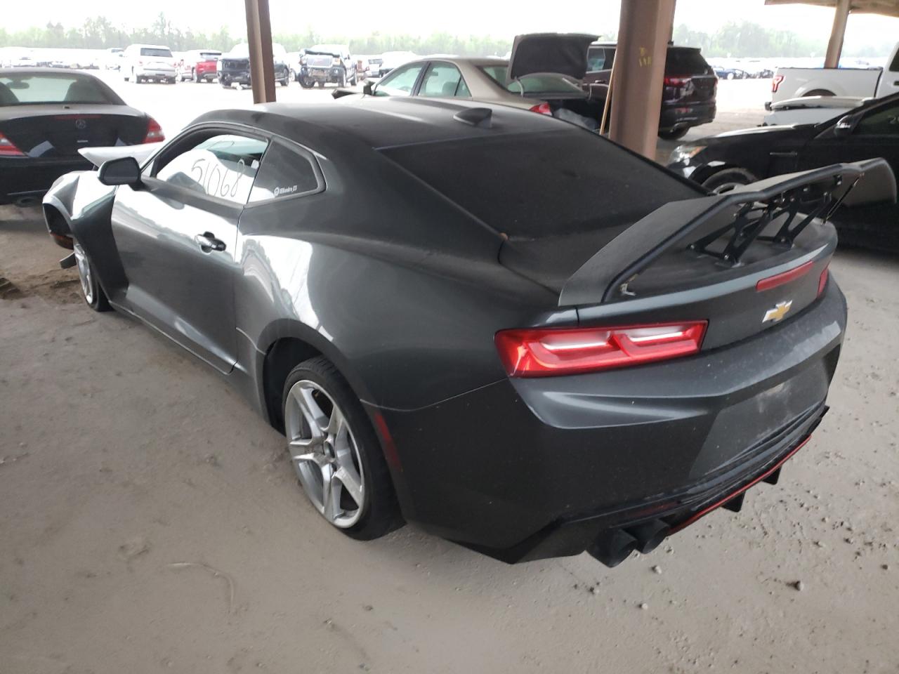 Photo 3 from auction – 2018 CHEVROLET CAMARO LT with VIN 1G1FB1RX6J0161585