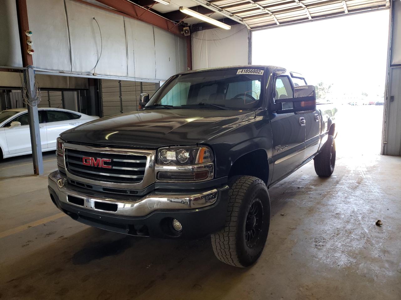 Photo 2 from auction – 2006 GMC SIERRA K25 with VIN 1GTHK23D66F180629