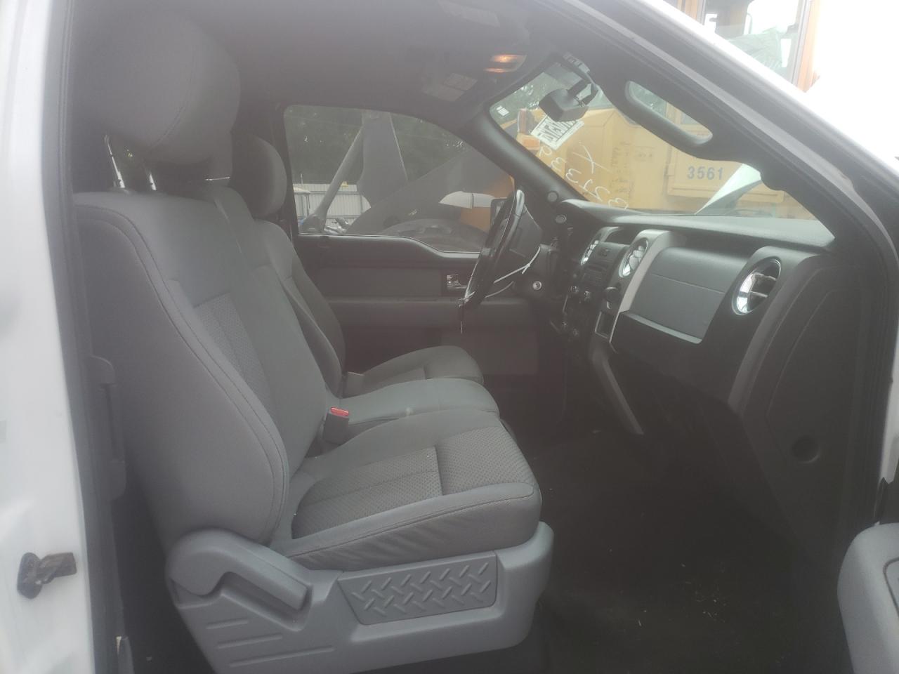 Photo 5 from auction – 2012 FORD F150 SUPER with VIN 1FTFX1EF3CFB21339