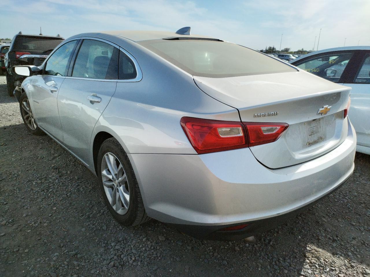Photo 3 from auction – 2018 CHEVROLET MALIBU LT with VIN 1G1ZD5ST6JF105844