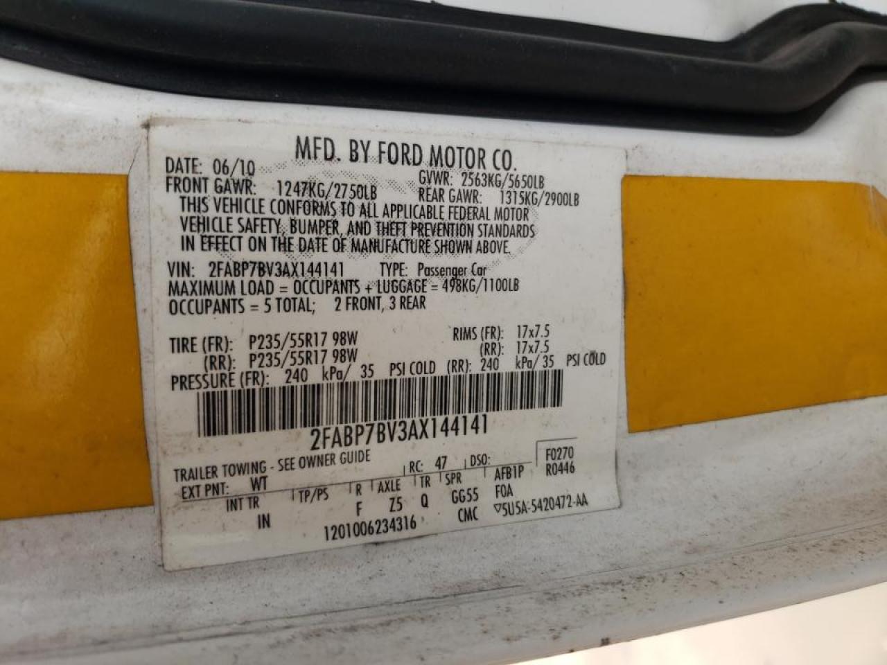 Photo 10 from auction – 2010 FORD CROWN VICT with VIN 2FABP7BV3AX144141