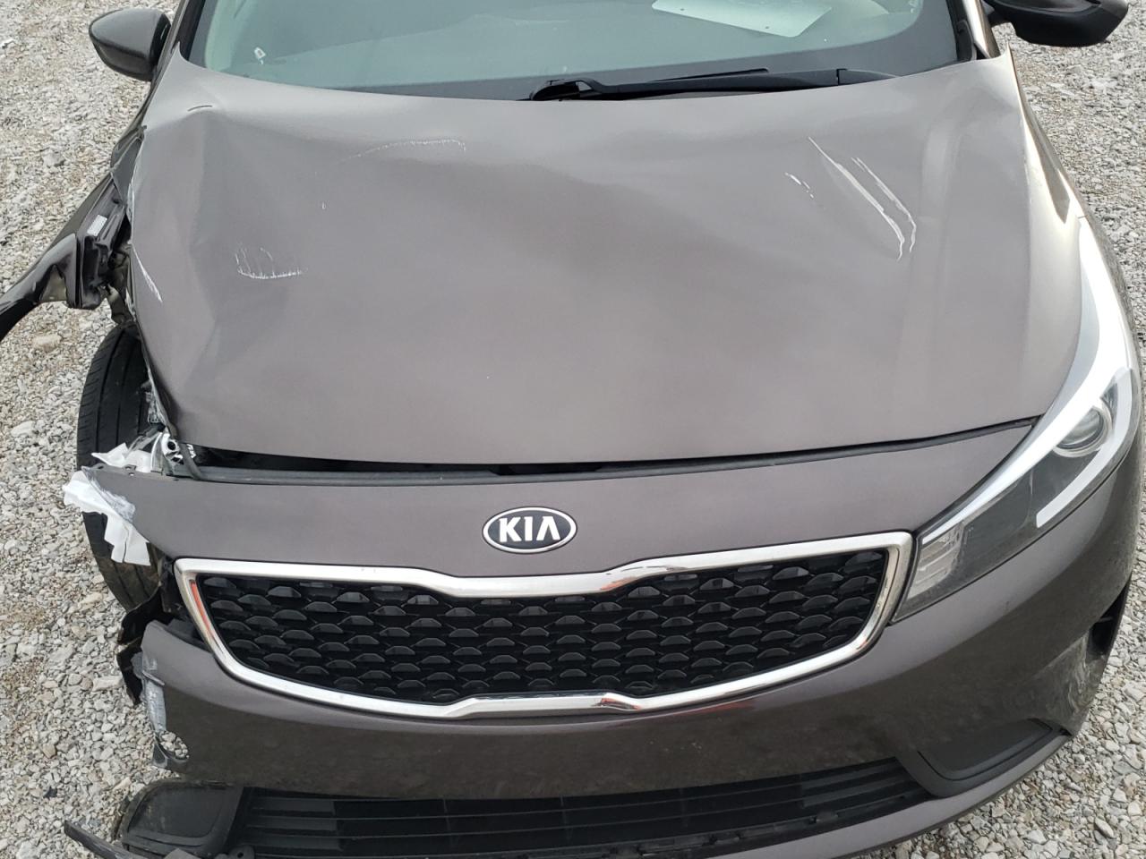 Photo 7 from auction – 2017 KIA FORTE LX with VIN 3KPFK4A76HE050170