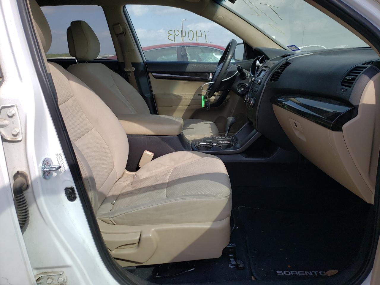 Photo 5 from auction – 2011 KIA SORENTO BA with VIN 5XYKT3A13BG035430