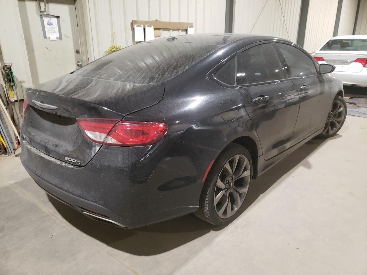 Фото 4 с аукциона – 2015 CHRYSLER 200 S с VIN 1C3CCCDG9FN525233