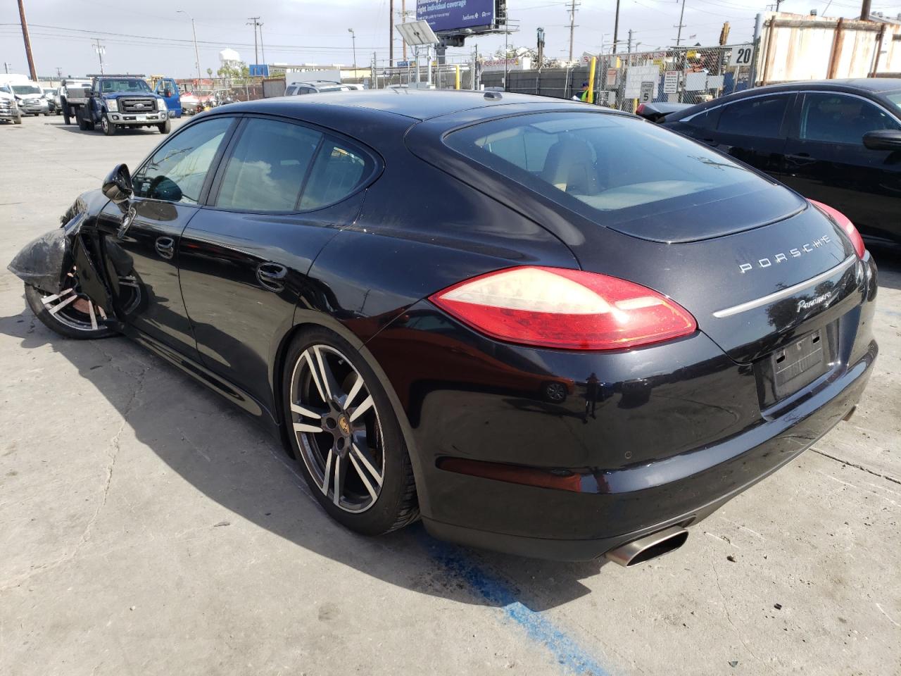 Photo 3 from auction – 2013 PORSCHE PANAMERA 2 with VIN WP0AA2A73DL015749