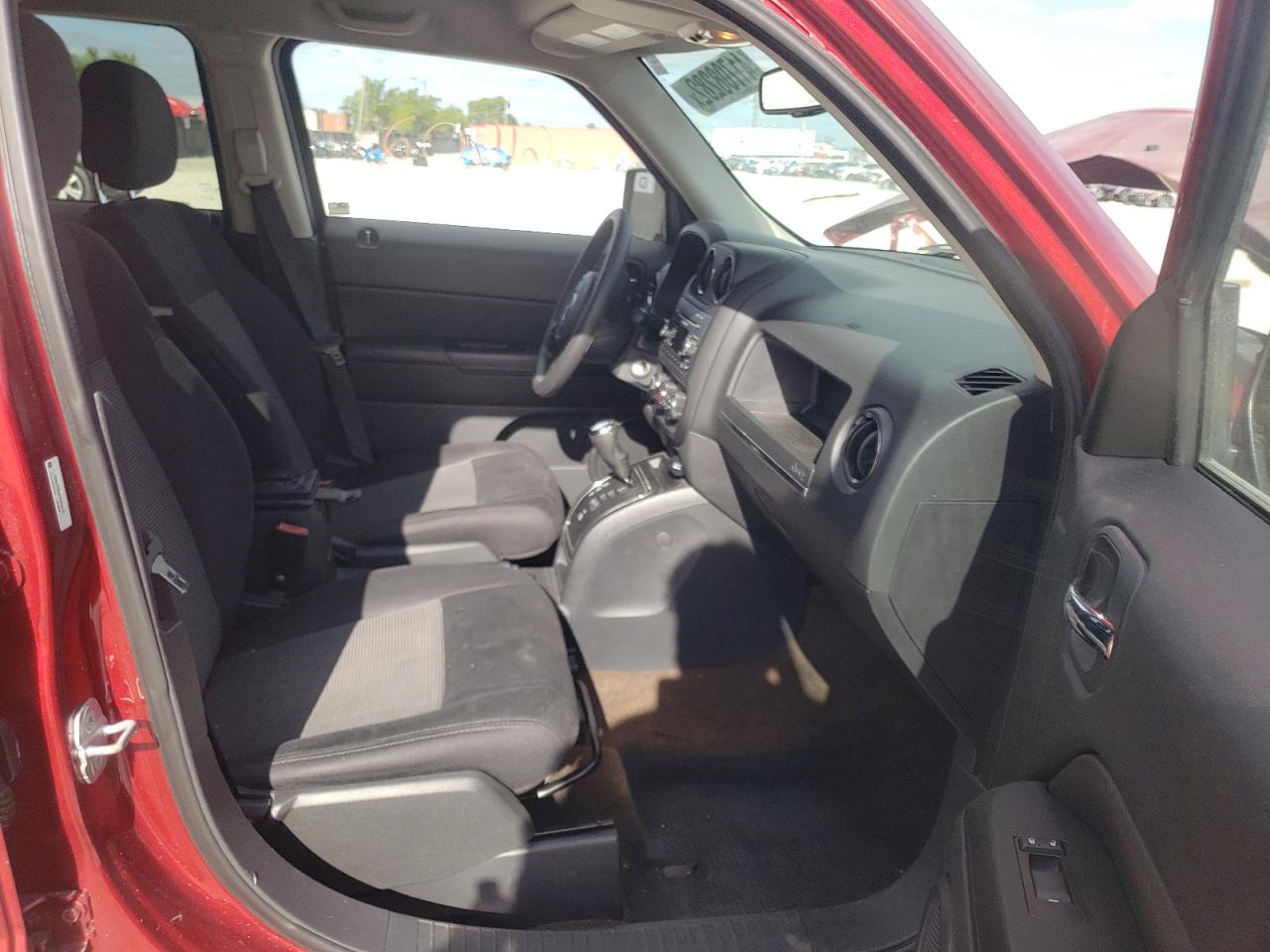 Photo 5 from auction – 2014 JEEP PATRIOT SP with VIN 1C4NJPBA2ED694918