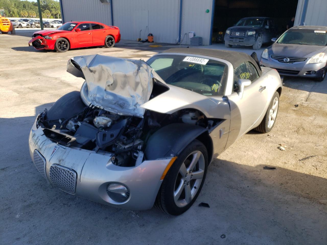 صورة رقم 2 من المزاد - 2007 PONTIAC SOLSTICE مع VIN 1G2MB35B87Y115579