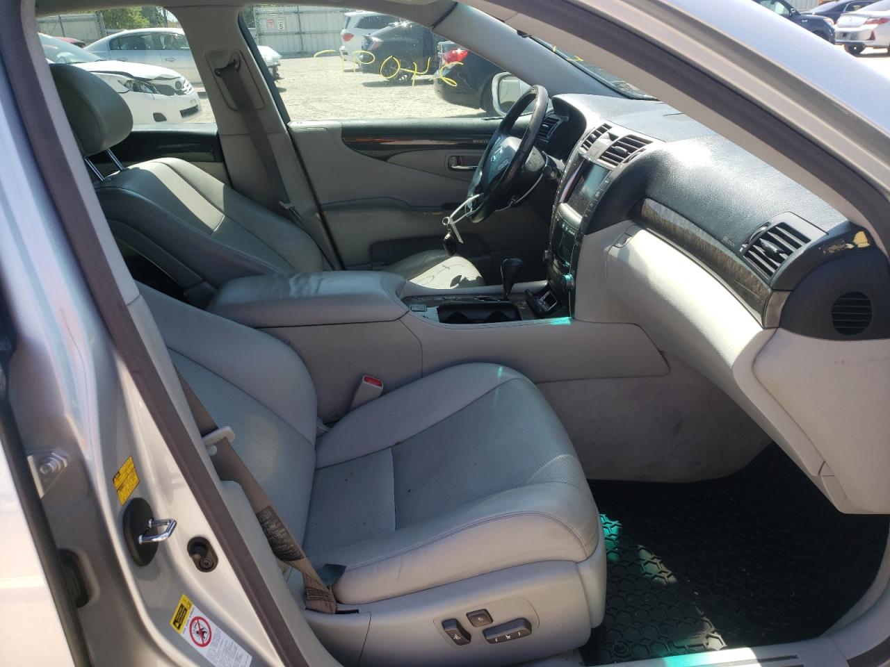 Photo 5 from auction – 2007 LEXUS LS 460 with VIN JTHBL46F475003708