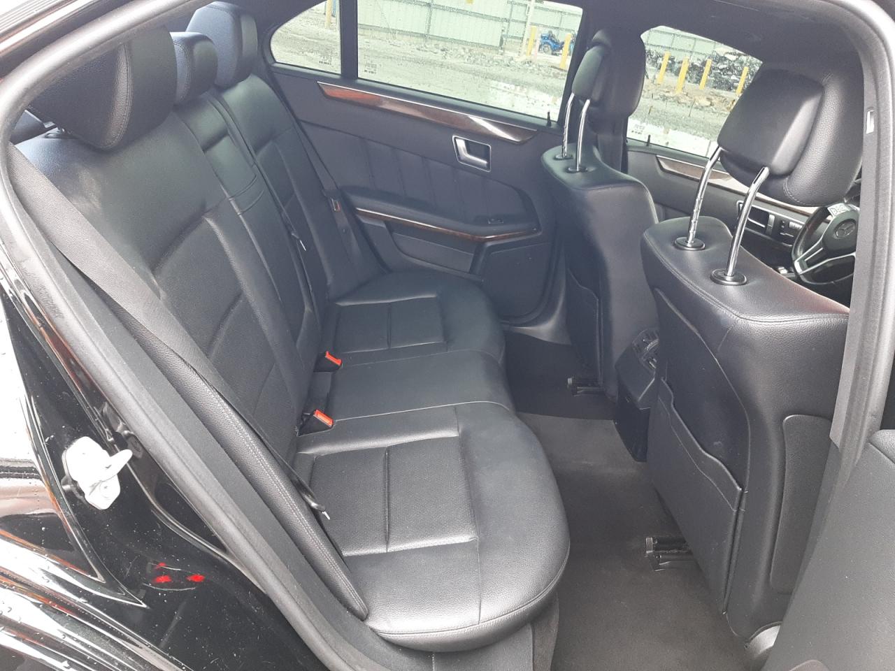 Photo 6 from auction – 2012 MERCEDES-BENZ E 350 with VIN WDDHF5KB4CA559973
